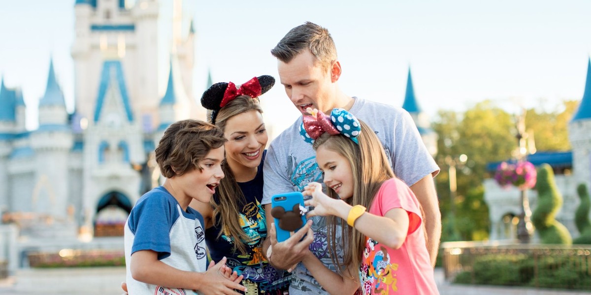 Mulher perde Apple Watch na Disney e descobre gastos de R$ 195 mil