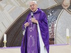 Monsenhor Jonas Abib celebra 79 anos com missa na Canção Nova