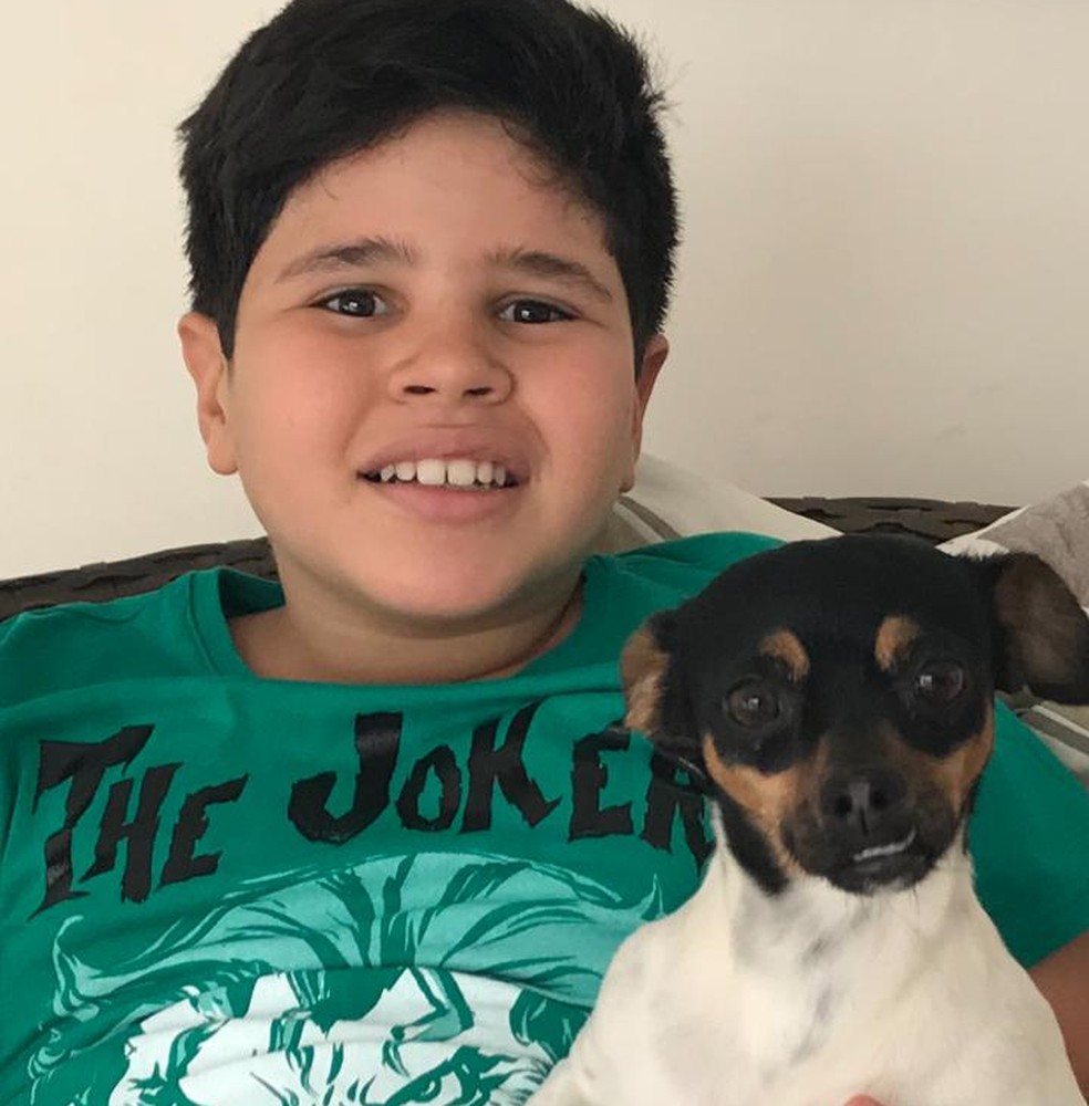 Lola Ã© considerada agitada e estÃ¡ sempre correndo pela casa â Foto: Carline Nogueira/Arquivo pessoal