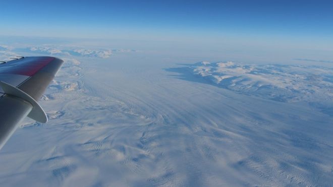 Aquecimento global: Pedaço gigante de gelo se desprende da última plataforma permanente no Ártico thumbnail