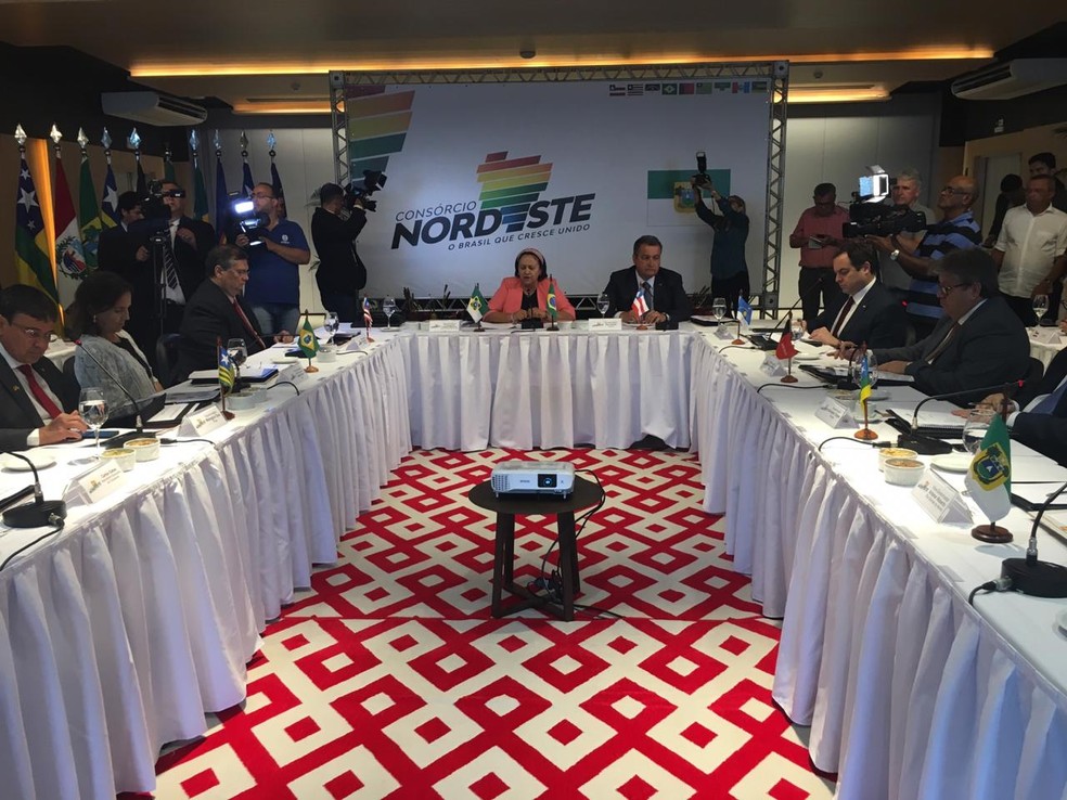 ReuniÃ£o do ConsÃ³rcio Interestadual de Desenvolvimento SustentÃ¡vel do Nordeste aconteceu nesta segunda (16) em Natal â Foto: HeloÃ­sa GuimarÃ£es/Inter TV Cabugi