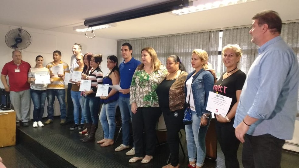 Prefeituras do Centro-Oeste Paulista fazem as contas após adeus dos médicos cubanos — Foto: Alan Schneider/TV TEM