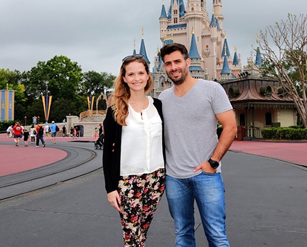 Em 2013, Fernanda Rodrigues e Raoni Carneiro estiveram na Disney junto com o programa Estrelas (Foto: Luiz Ribeiro/ TV Globo)