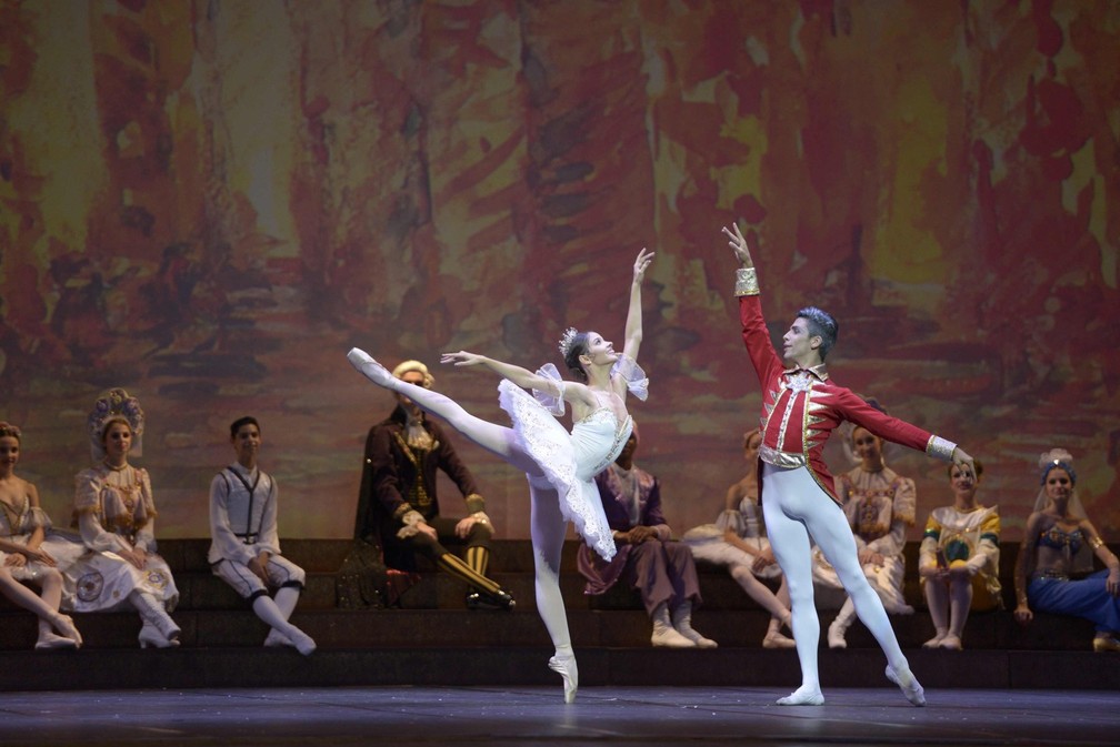 Bolshoi apresenta 'O Quebra-Nozes' pela primeira vez em Curitiba — Foto:  Nilson Bastian/Divulgação 