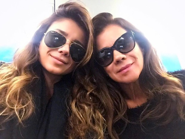 Paula Fernandes e a mãe, Dulce (Foto: Reprodução/Instagram)