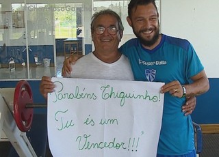 Após 12 anos, ex-colorado Chiquinho conhece gremista que o apoiou