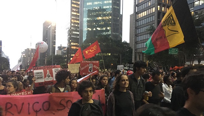 Manifestação na Avenida Paulista  (Foto: Carina Brito)