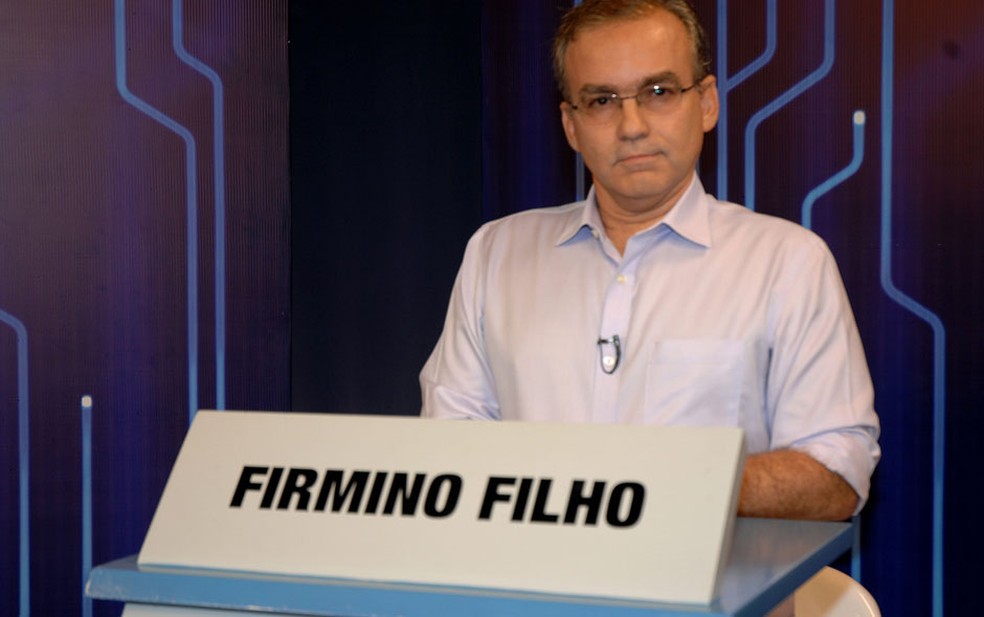 Em 2016, Firmino Filho, candidato à reeleição de Teresina (PI), participa de debate na TV Clube — Foto: Gil Oliveira/Portal da Clube