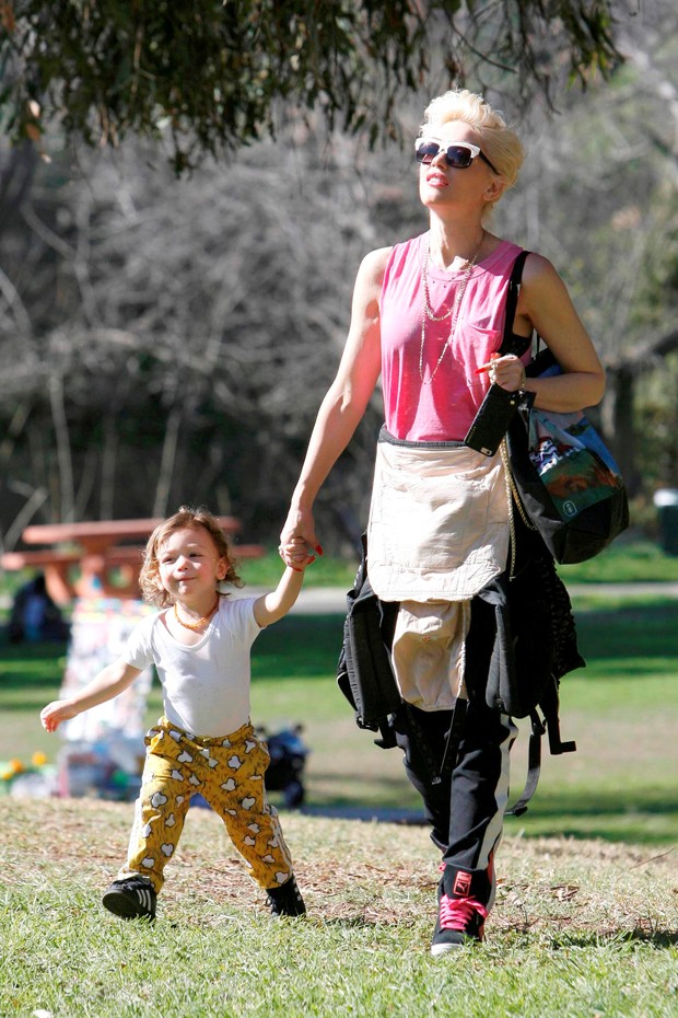 Gwen Stefani com o filho mais velho, Kingston (Foto: AKM-GSI)