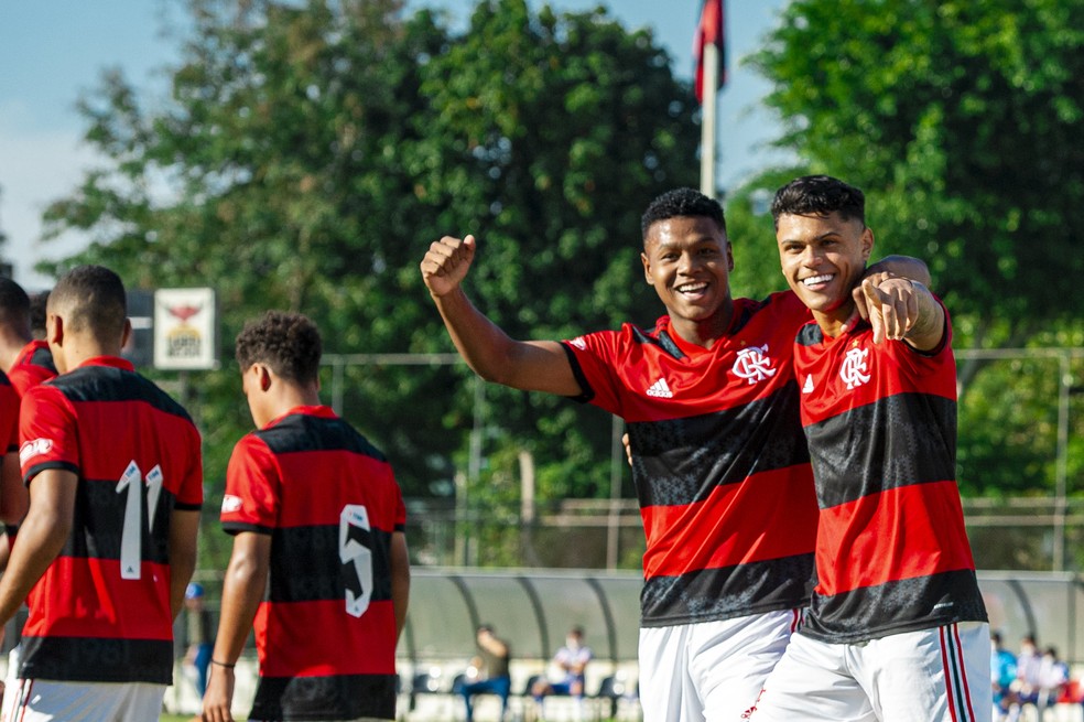 Matheus Fran&ccedil;a Mateus&atilde;o Flamengo sub-17 &mdash; Foto: Marcelo Cortes / Flamengo