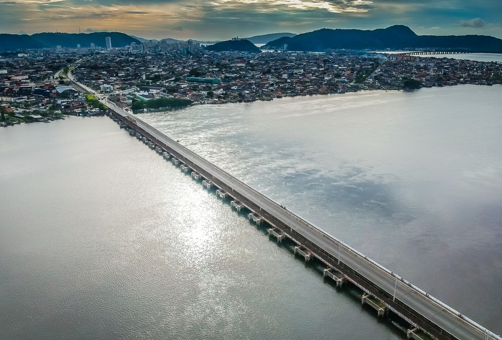 Ponte dos Barreiros interliga &Aacute;rea Insular &agrave; &Aacute;rea Continental em S&atilde;o Vicente, SP &mdash; Foto: Cesar Morgado/Prefeitura de S&atilde;o Vicente