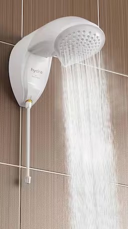 Chuveiro elétrico bom e barato: 7 opções que NÃO decepcionam