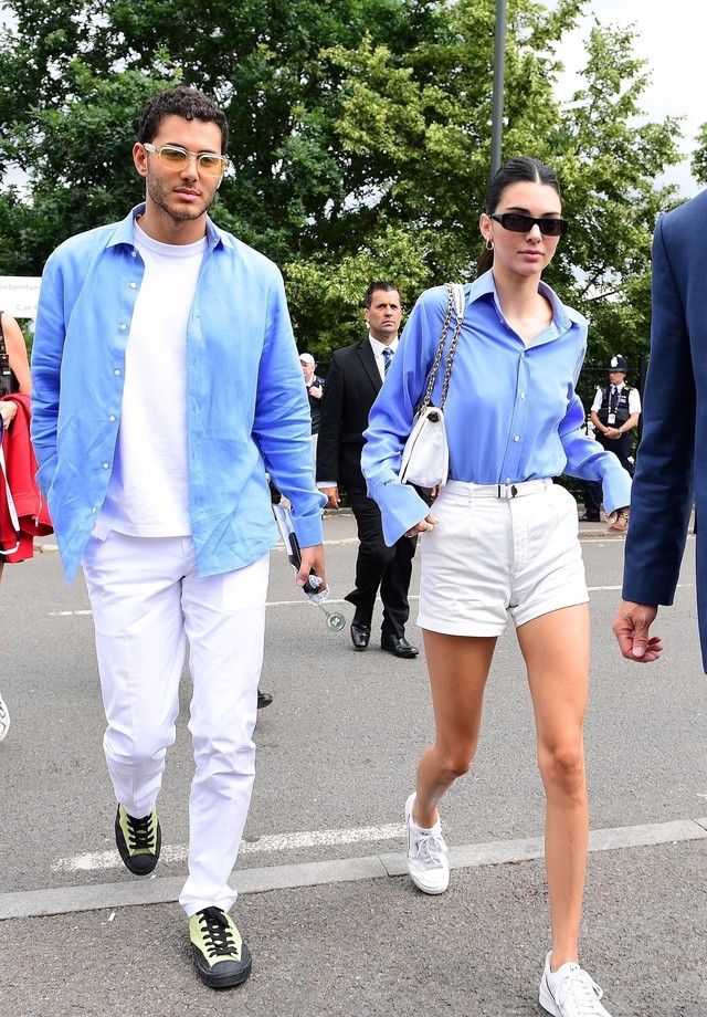 ** RIGHTS: ONLY UNITED STATES, BRAZIL, CANADA ** London, UNITED KINGDOM  - Kendall Jenner arrives at Wimbledon with her model and boxer friend Younes Bendjima. The two seem to have stayed friends despite Younes being Kourtney Kardashian's ex.Pictured: (Foto: BACKGRID)