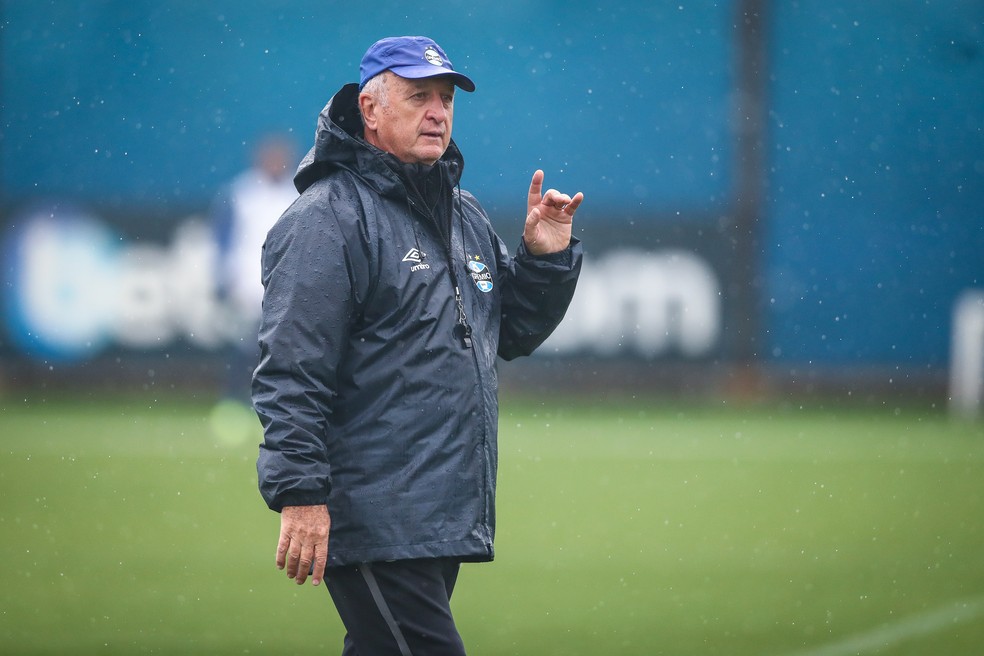 Vazamentos dos bastidores do Grêmio causam desconforto, e Felipão dispara: Cafajeste