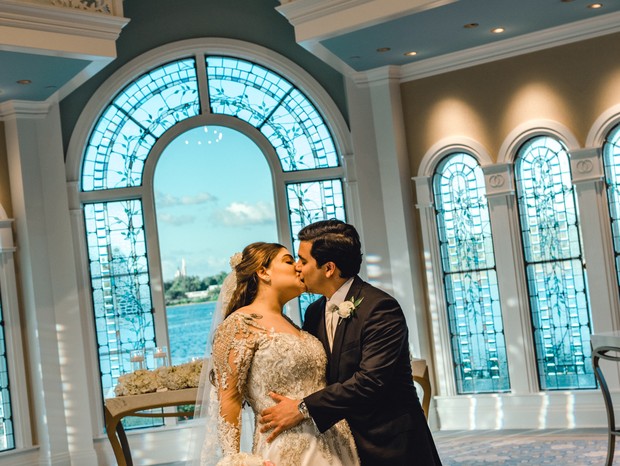 Jessica Anhaia e Hugo Monteiro se casam na Disney (Foto: That First Moment Photography)