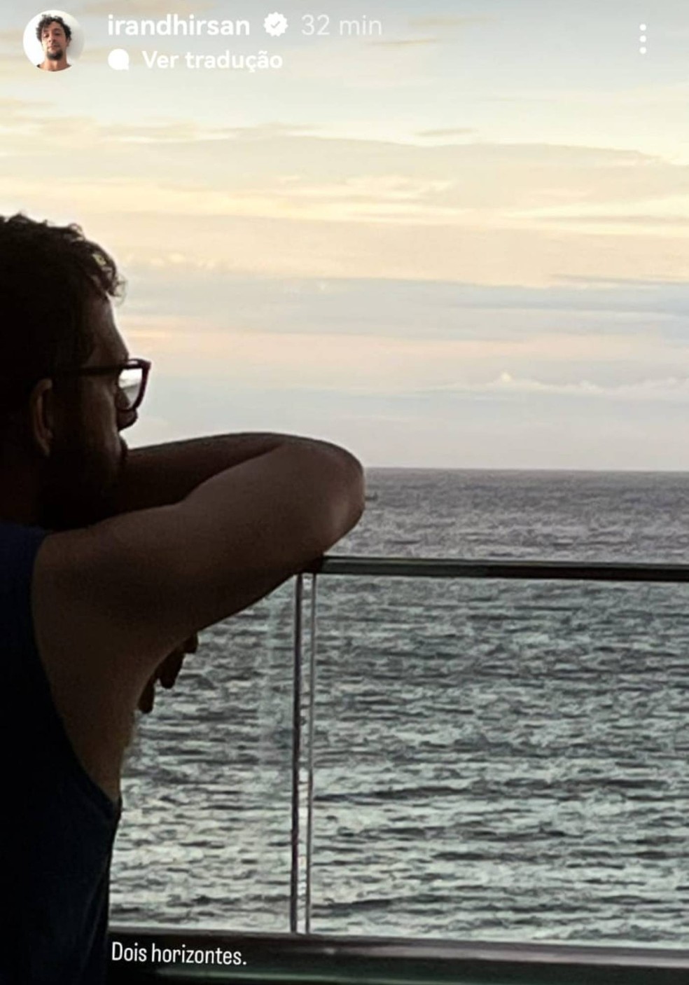 Irandhir Santos clica o marido, Roberto Efrem Filho — Foto: Reprodução/Instagram