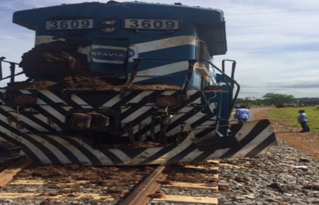 Homem morre atropelado por trem em ferrovia, Goiás