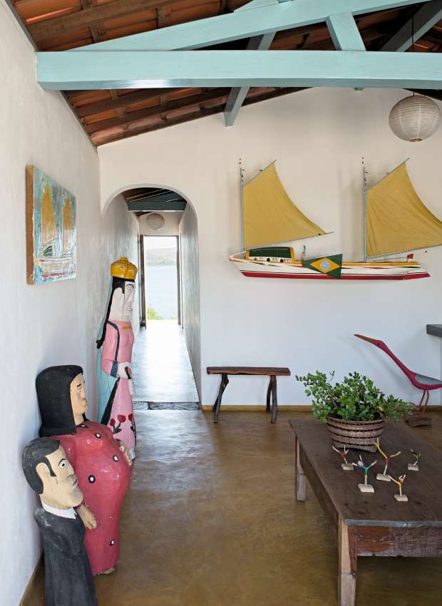 Decoração singela, casa de Mario Cirri,Ilha do Ferro, em Alagoas (Foto: Projeto Sertões)