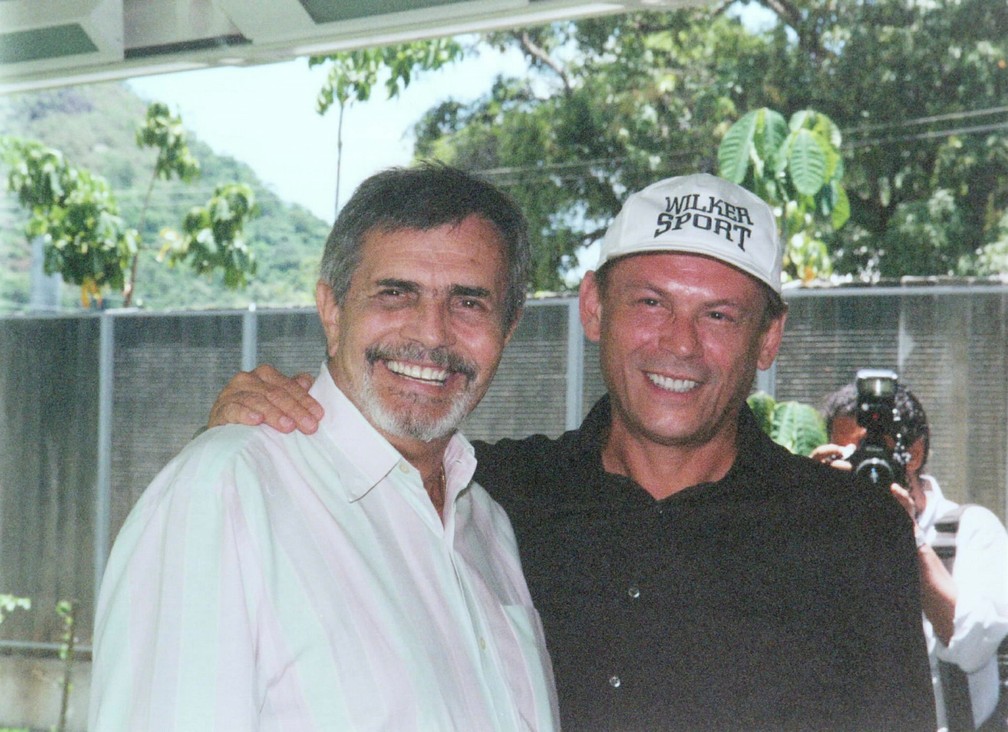 Tarcísio Meira e José Wilker em 'Um Anjo Caiu do Céu' (2001) — Foto: Acervo Grupo Globo
