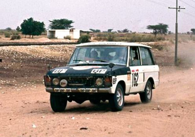 Range Rover, primeiro carro à vencer o Rally Dakar, em 1979. (Foto: Reprodução)