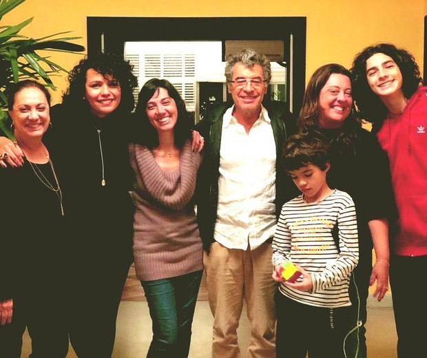 Eliane, Dadá, Mariana, Paulo, Juliana, João (de casaco vermelho) e Bento (Foto: Reprodução/Instagram)