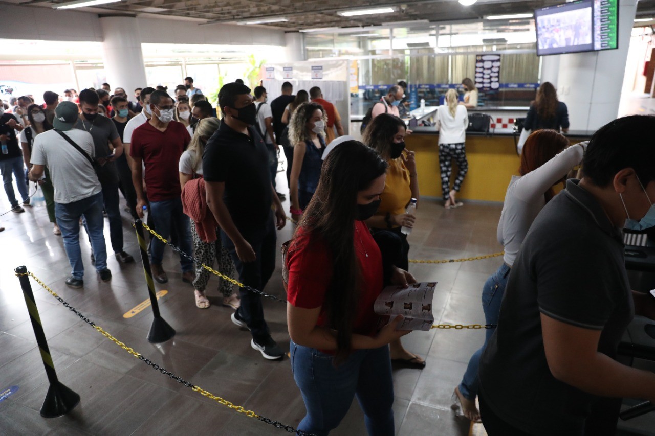 Mais de 10 mil candidatos participam de concurso para delegado da Polícia Civil do Amazonas