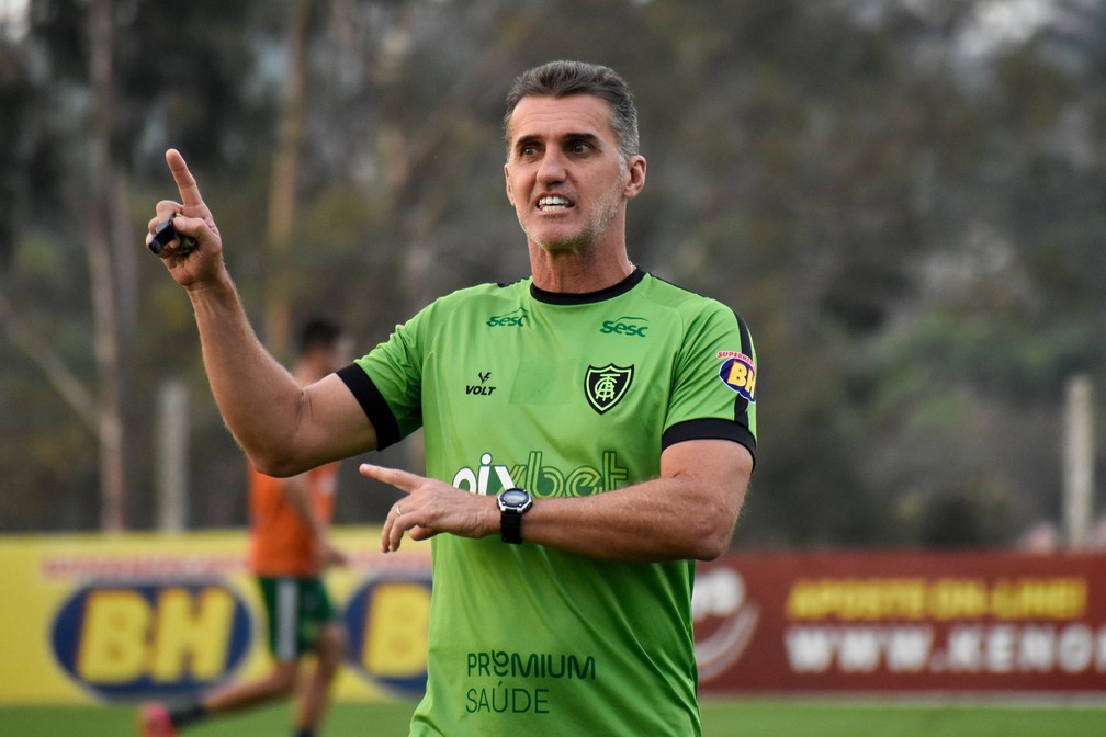 Corinthians encontrará Vagner Mancini pela primeira vez após demissão