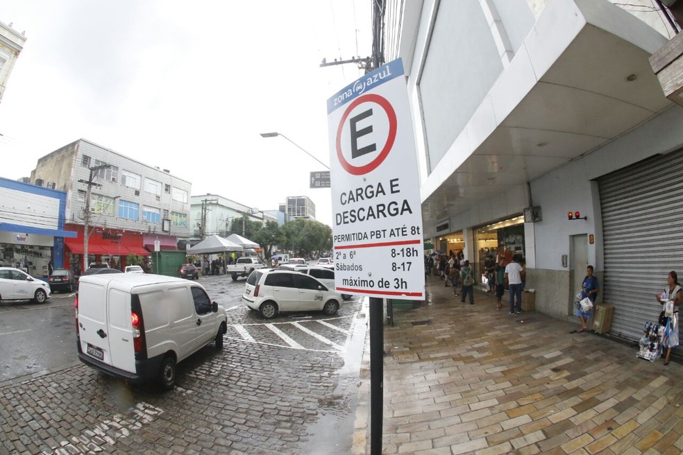 Zona Azul começa operar nas ruas do Centro de Manaus — Foto: Semcom/Divulgação