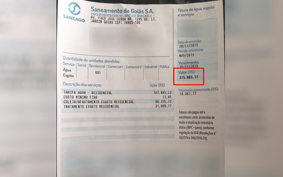 Casal que mora sozinho e trabalha fora o dia todo recebe conta de água de R$ 215,8 mil, em Goiânia — Foto: Rosane Mendes/TV Anhanguera