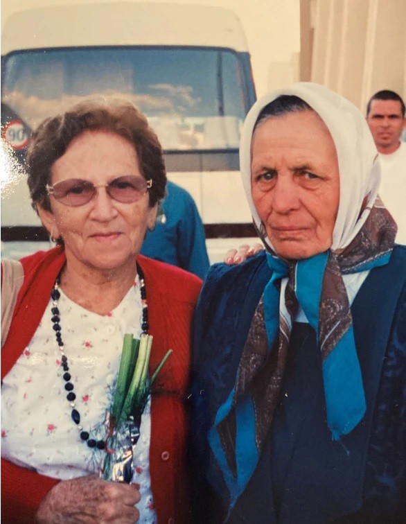 Fania, (esquerda), e Maria em 1999 (Foto:  Reprodução Washington Post/ Chagit Bass Nussbaum)