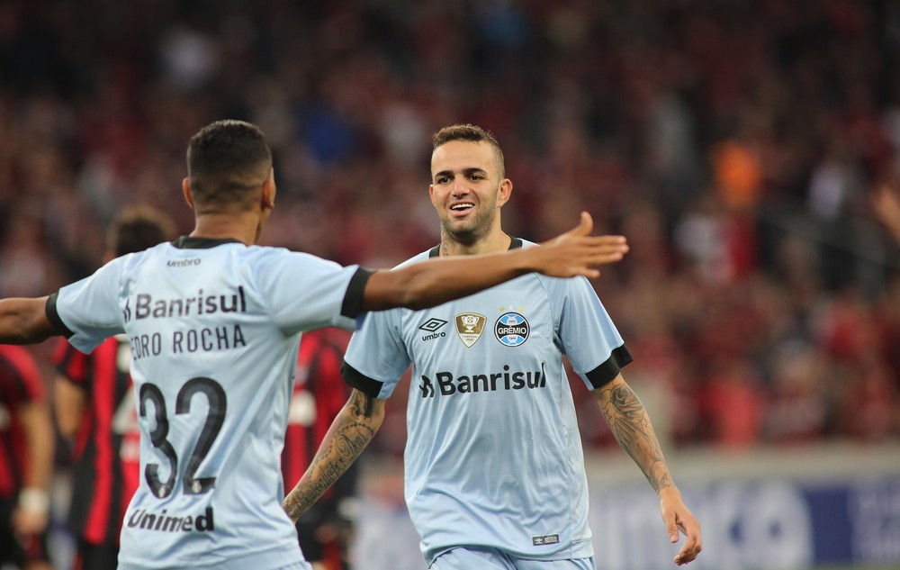 Luan acaba com seca, desencanta após 40 dias e ganha afago de Renato