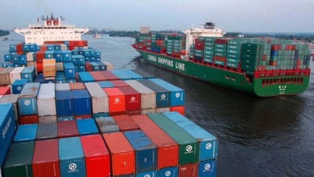 Organização Marítima Internacional das Nações Unidas reduz em 77% o limite de emissões de enxofre nas emissões produzidas pelos navios (Foto: Getty Images via BBC News Brasil)