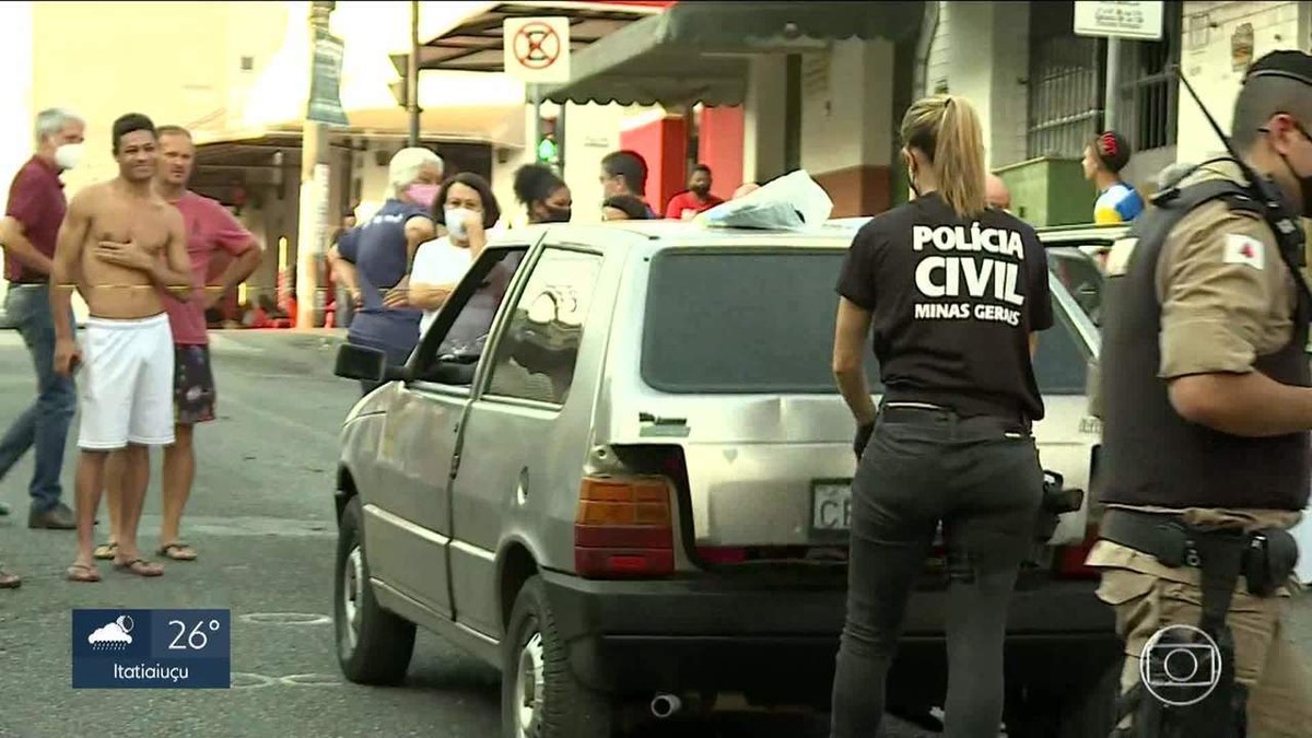 Dois Homens São Assassinados A Tiros No Meio Da Rua Dentro De Um Carro Em Bh Minas Gerais G1 5439