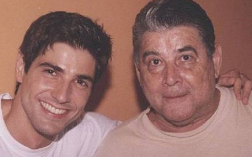 Reynaldo Gianecchini lembra morte do pai pelo câncer: "Morreu nos meus braços"
