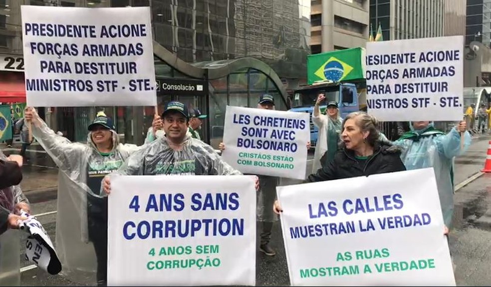 Manifestantes na avenida Paulista nesta quarta-feira (7), em São Paulo — Foto: Carlos Henrique Dias/g1 