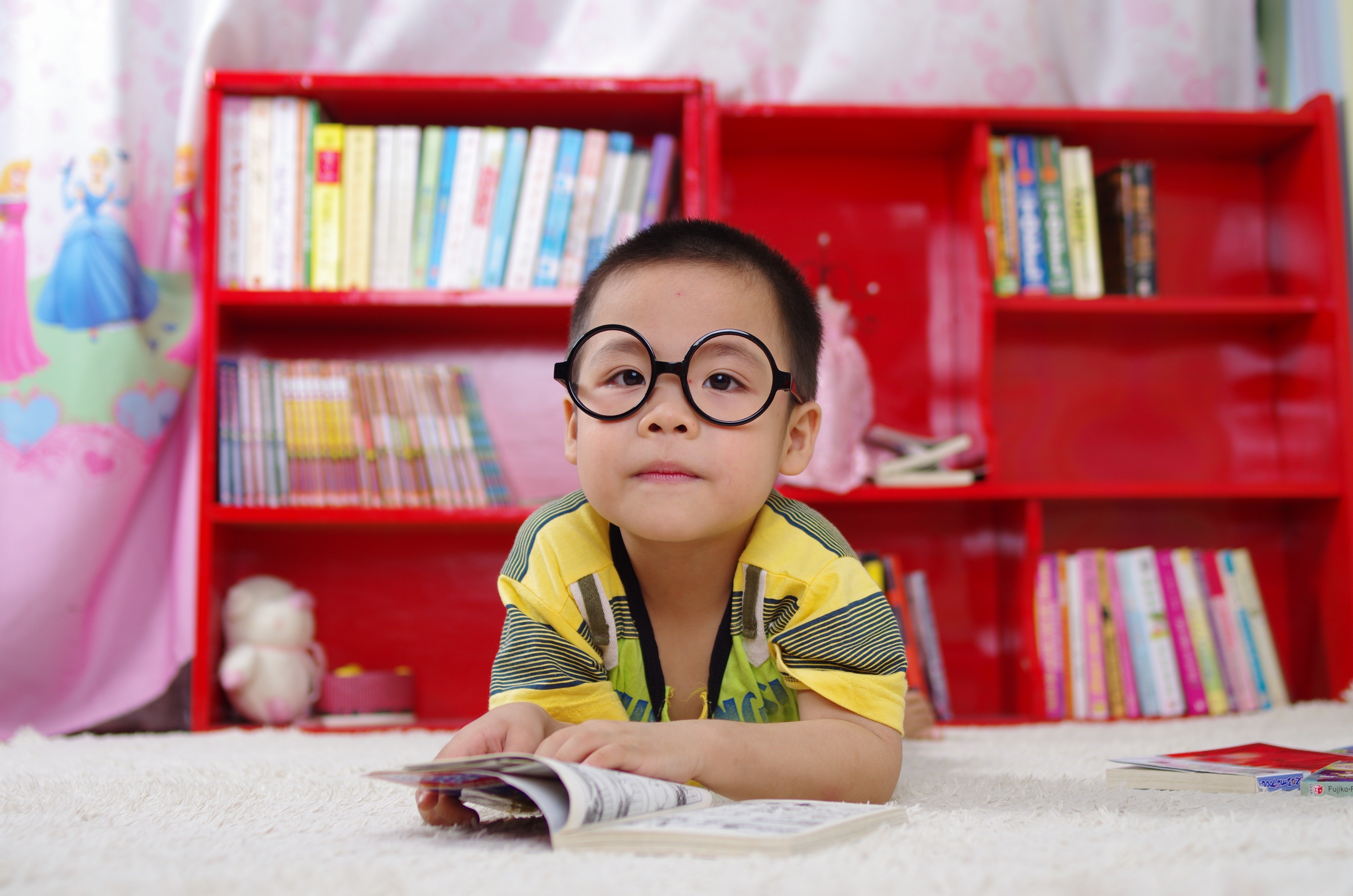 crianÃ§a estudando (Foto: Pexels)