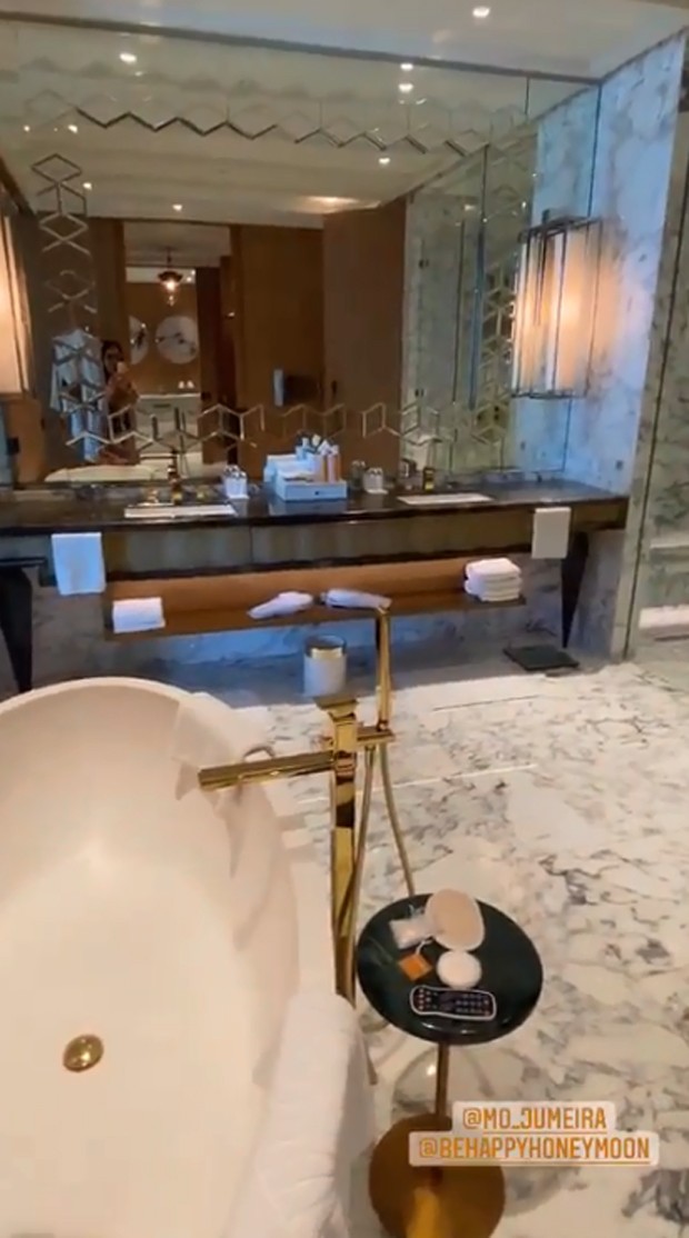 Deborah Secco, Hugo Moura e Maria Flor se hospedam em hotel de luxo com diárias de até R$ 33 mil (Foto: Reprodução / Instagram e Mandarin Oriental Jumeira)