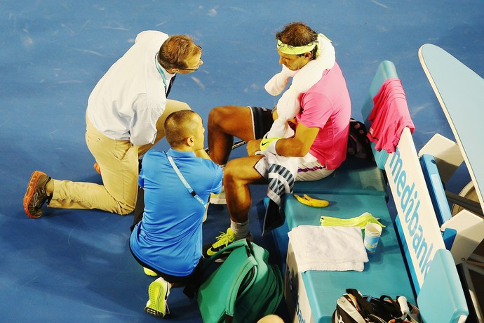 Rafael Nadal atendimento médico Aberto da Austrália (Foto: Getty Images)