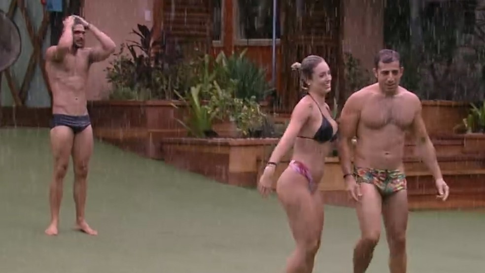 Reta Final Bbb18 E Casal Que Fala Nao Pera Tour Da Jessica E Seus Amigos Bbb18 Gshow
