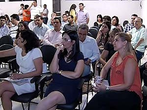 Prefeitos e vices eleitos reúnem em Uberlândia, MG, para discutir a saúde (Foto: Reprodução/TV Integração)