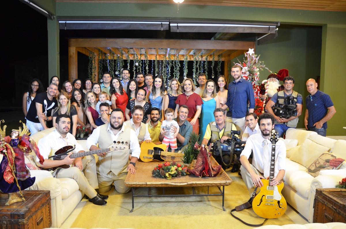 Veja os bastidores das gravações da mensagem de fim de ano da TV