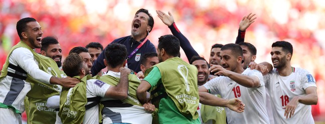 Com mais de 20 tiros a gol, Irã consegue vencer defesa do País de Gales e garante vitória por 2 a 0 — Foto: FADEL SENNA/AFP