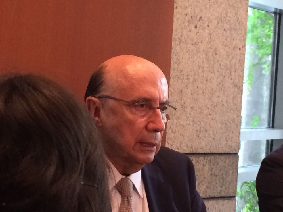 O ministro da Fazenda, Henrique Meirelles, fala a jornalistas em evento em São Paulo (Foto: Luísa Melo/G1)