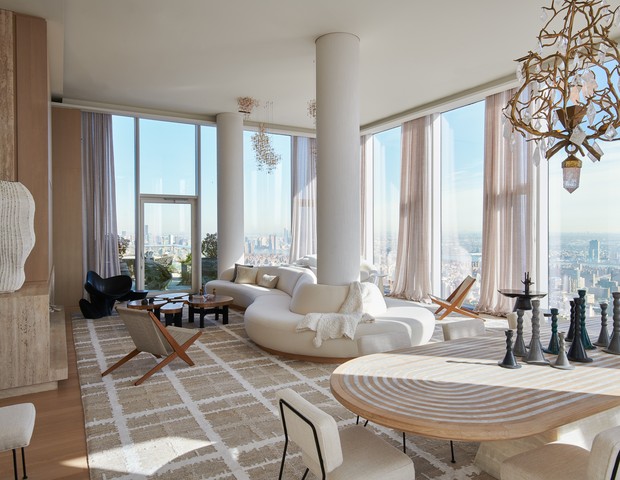 Apartamento de 550 m² com vista panorâmica de Nova York é repleto de peças feitas sob medida (Foto: Michael Mundy)