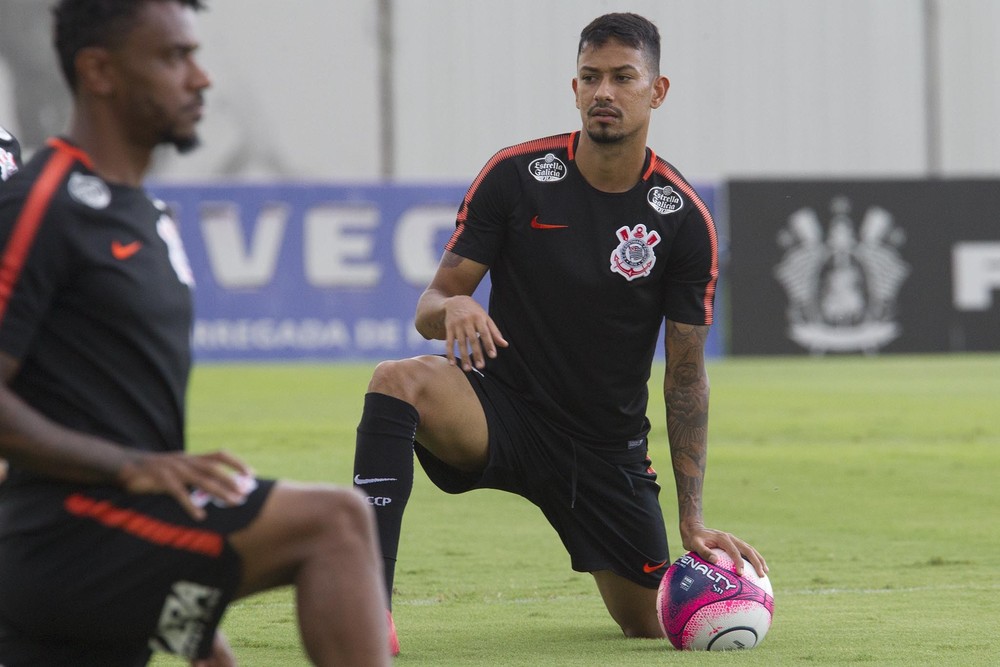 Clube gaúcho admite interesse na contratação de jogador do Corinthians 