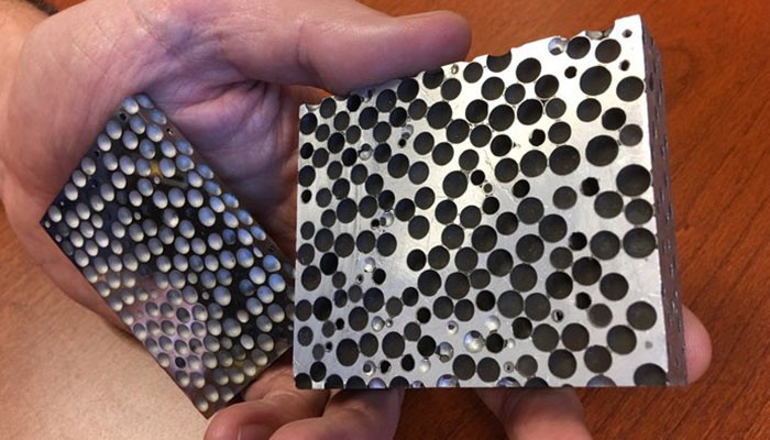 A espuma desenvolvidas por pesquisadores é tão resistente quanto aço (Foto: North Carolina State University)