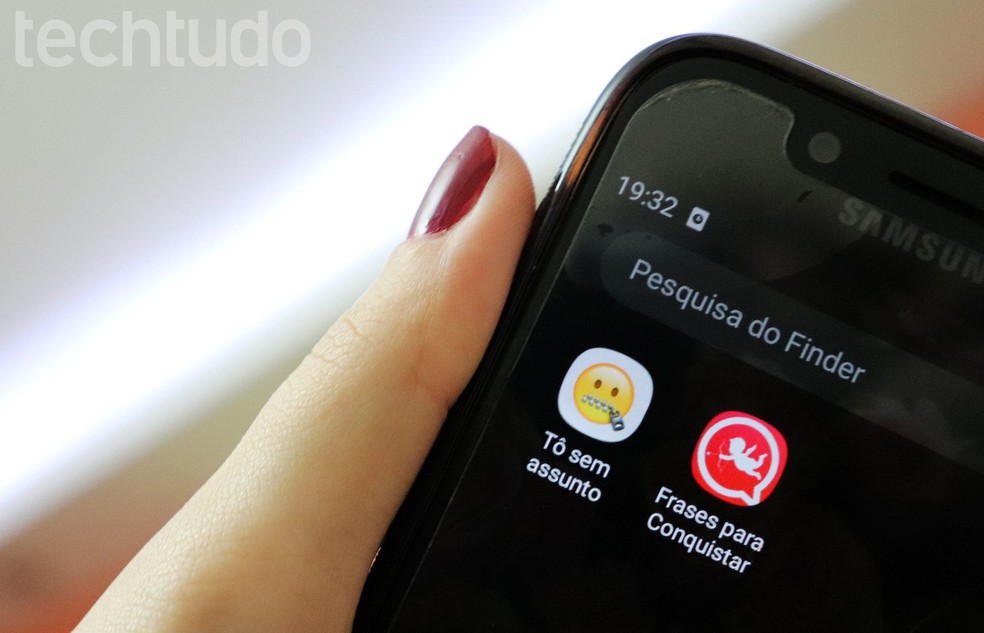 Aplicativos ajudam a puxar assunto em aplicativos de relacionamento — Foto: Ana Letícia Loubak/TechTudo