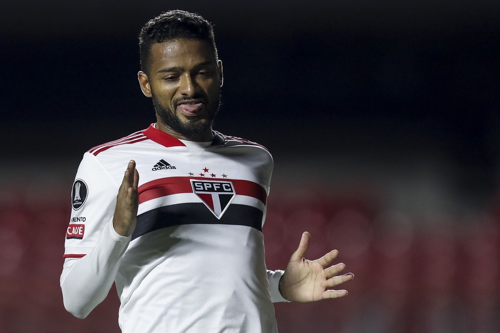 Reinaldo comemora gol anotado contra o Rentistas, pela Libertadores — Foto: Staff Images / CONMEBOL
