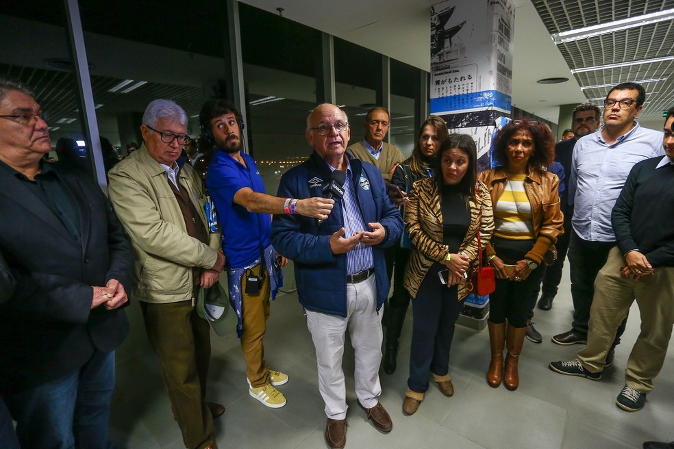 Presidente Romildo Bolzan Jr. ressaltou importância de Sant'Ana para o clube (Foto: Lucas Uebel / Grêmio, DVG)