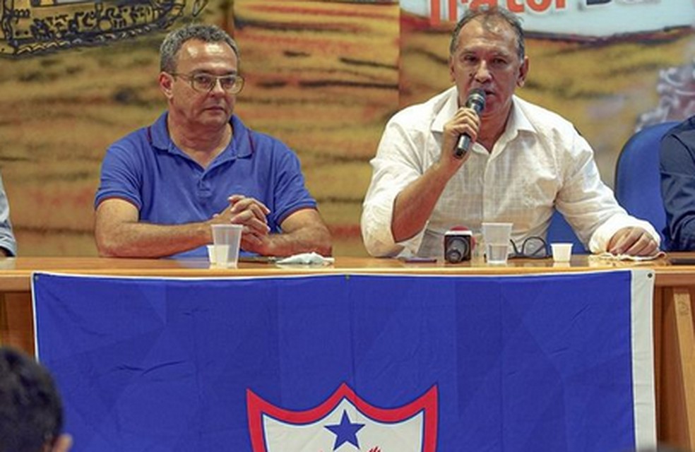 Presidente Ferreirinha e executivo de futebol Vandick Lima — Foto: Ascom Águia de Marabá
